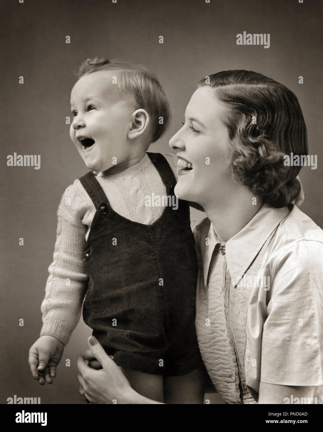 Woman Baby 1940s Stockfotos Und Bilder Kaufen Alamy
