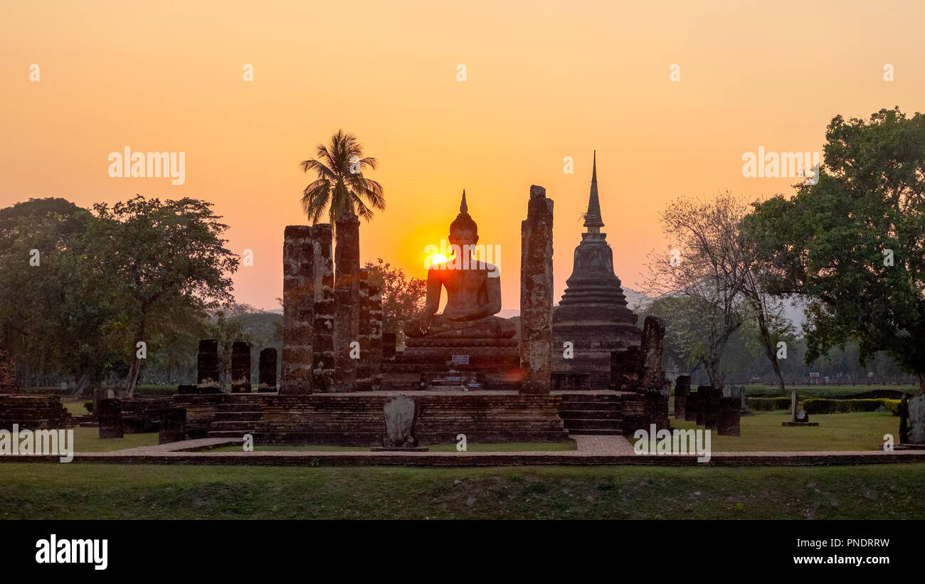Ruinen von Wat Mahathat, Sukhothai Historical Park, Thailand Stockfoto