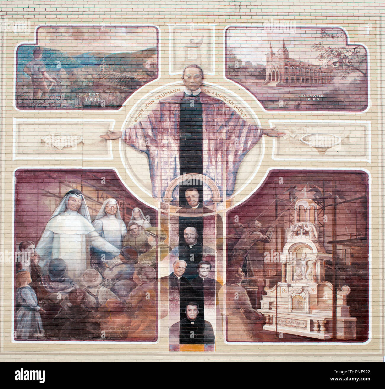 Das Wandgemälde „religiöse Anfänge“ in Steubenville, Ohio, ehrt die frühen spirituellen Wurzeln der Stadt durch detaillierte und ehrfurchtvolle Kunst. Stockfoto