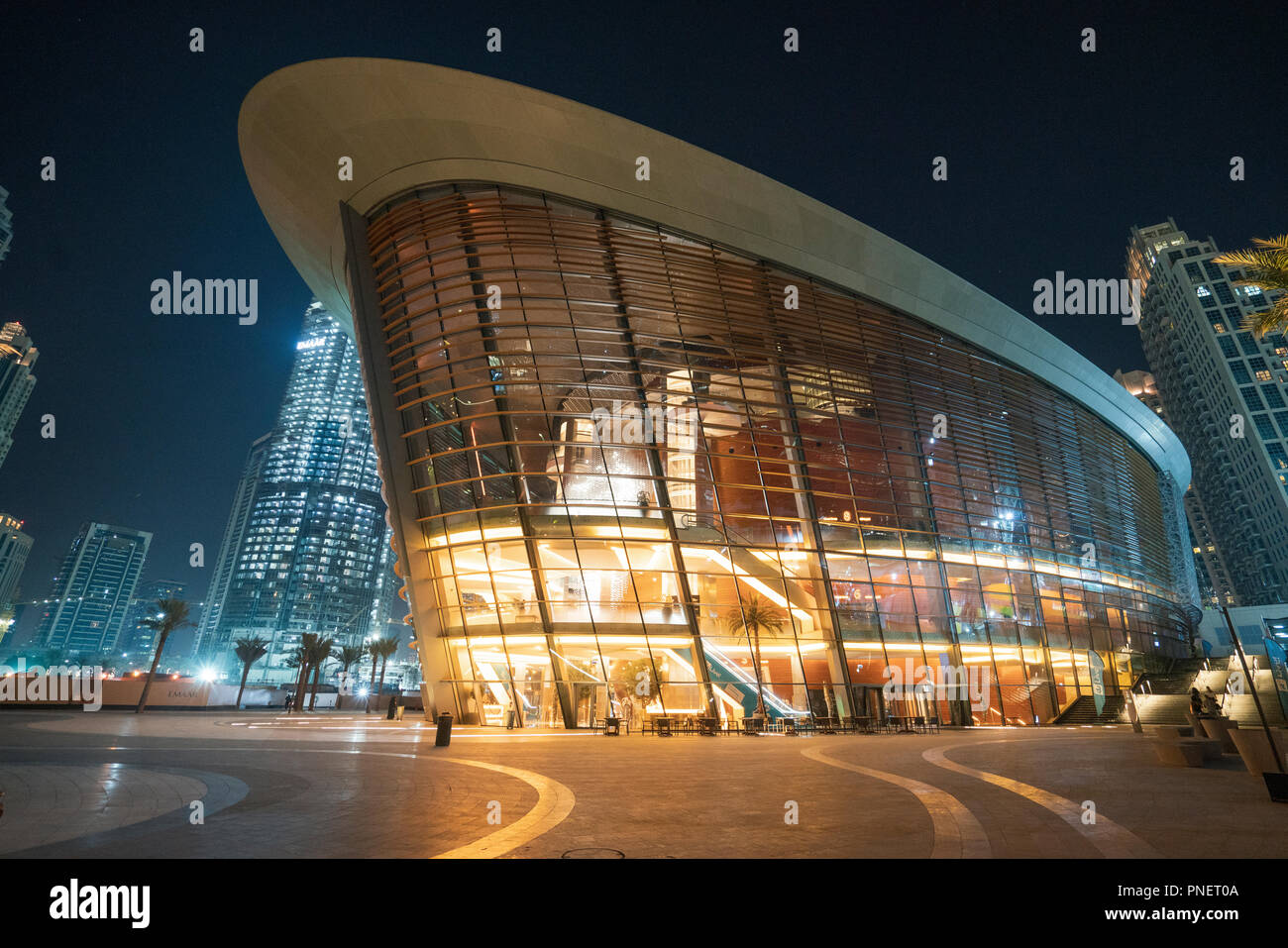 Außenansicht des neuen Dubai Oper in der Innenstadt von Dubai, VAE, Vereinigte Arabische Emirate. Stockfoto
