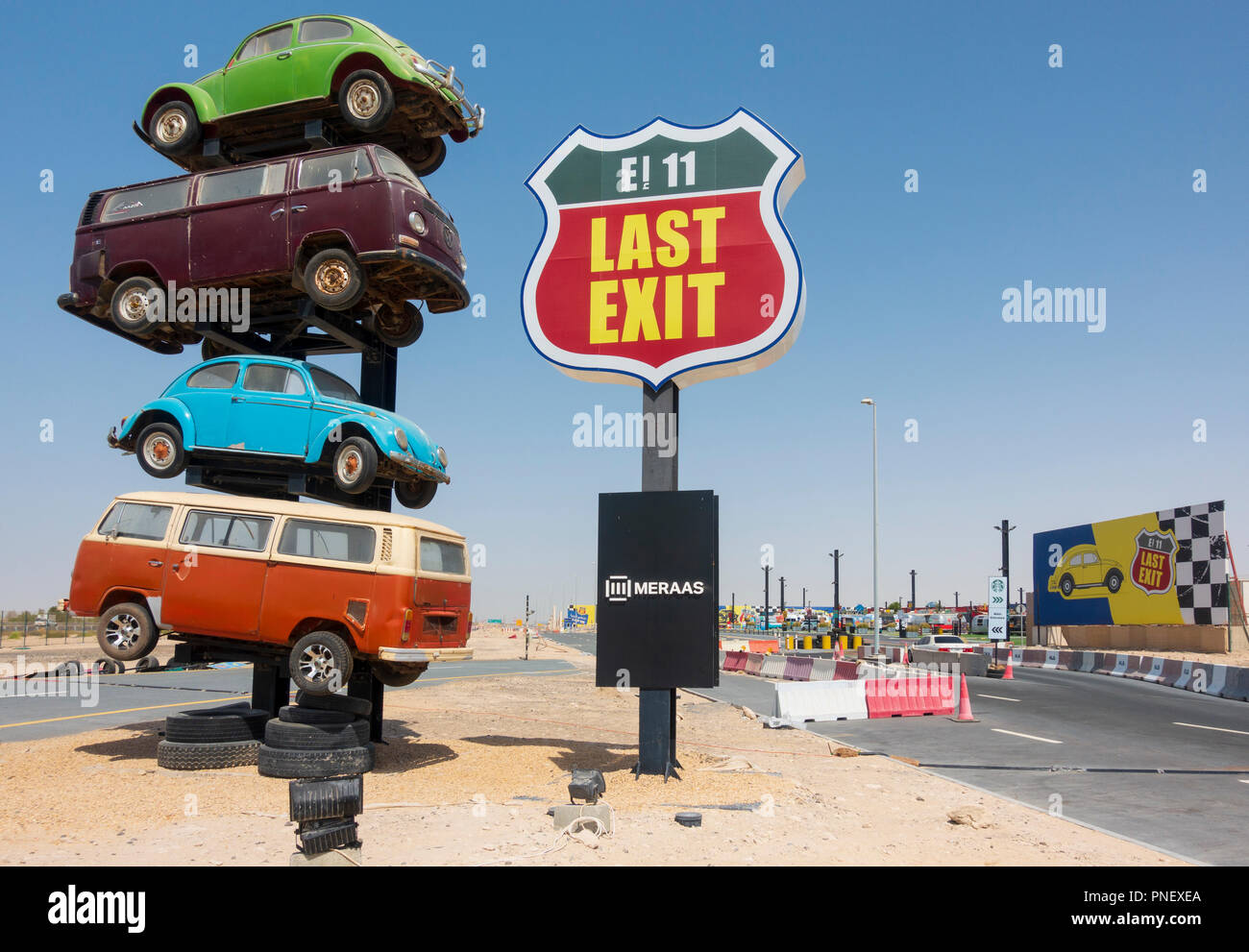 Anzeigen von Last Exit eine Amerikanische themed Drive-thru fast food service Anhalten auf der Autobahn E11 Autobahn zwischen Abu Dhabi und Dubai, VAE, Vereinigte arabische Emirat Stockfoto