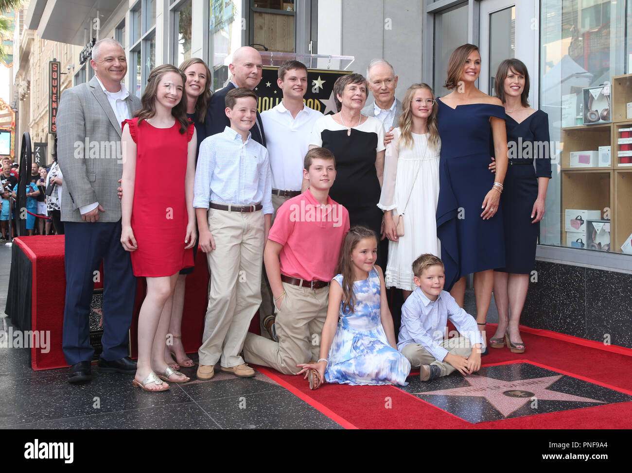 Jennifer Garner geehrt mit Stern auf dem Hollywood Walk of Fame mit: Jennifer Garner, Samuel Garner Affleck, William John Garner, Seraphina Rose Elizabeth Affleck, Violet Affleck, Melissa Garner Wylie, Susannah Kay Garner Tischler, Patricia Ann Garner Wo: Hollywood, California, United States Wann: 20 Aug 2018 Quelle: FayesVision/WENN.com Stockfoto