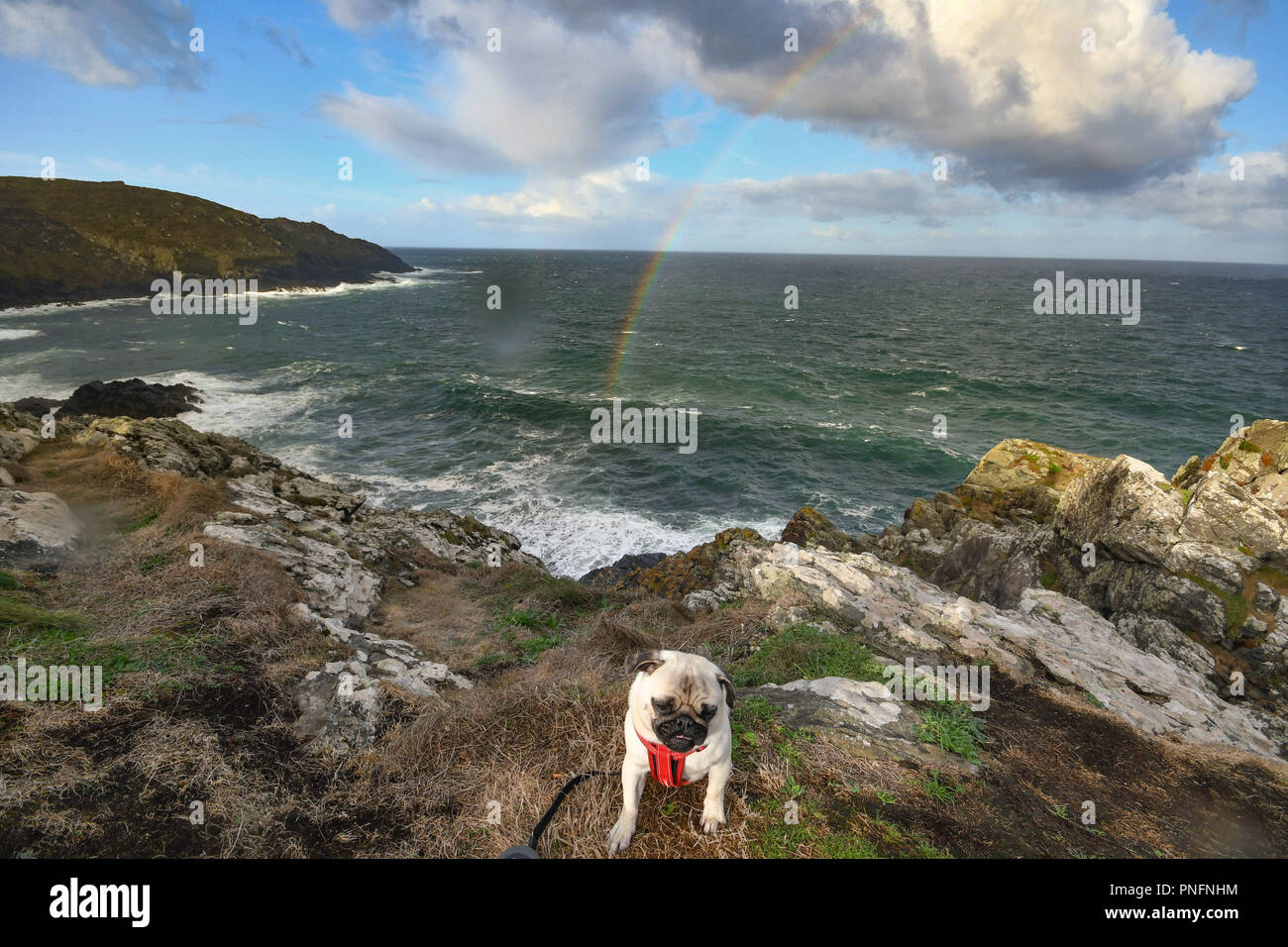 Botallack. Sept 2018 21. UK Wetter. Windig mit Duschen und Regenbogen über Botallack: Simon Maycock/Alamy leben Nachrichten Stockfoto