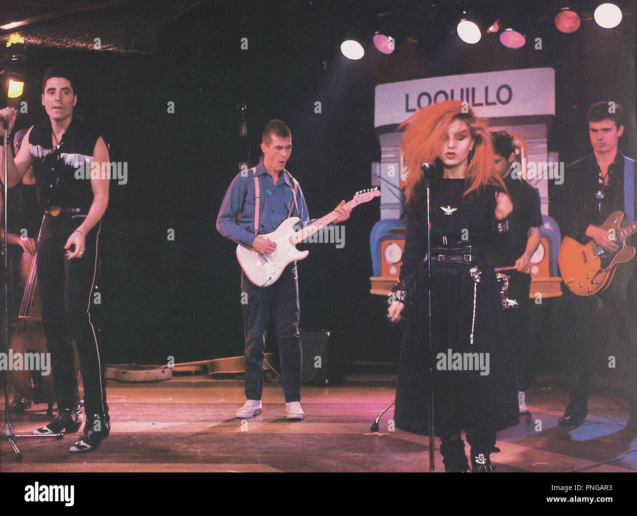 Original Film Titel: A TOPE. Englischer Titel: A TOPE. Jahr: 1984. Regie: Ramon Fernandez. Stars: LOQUILLO; OLVIDO GARA ALASKA. Stockfoto