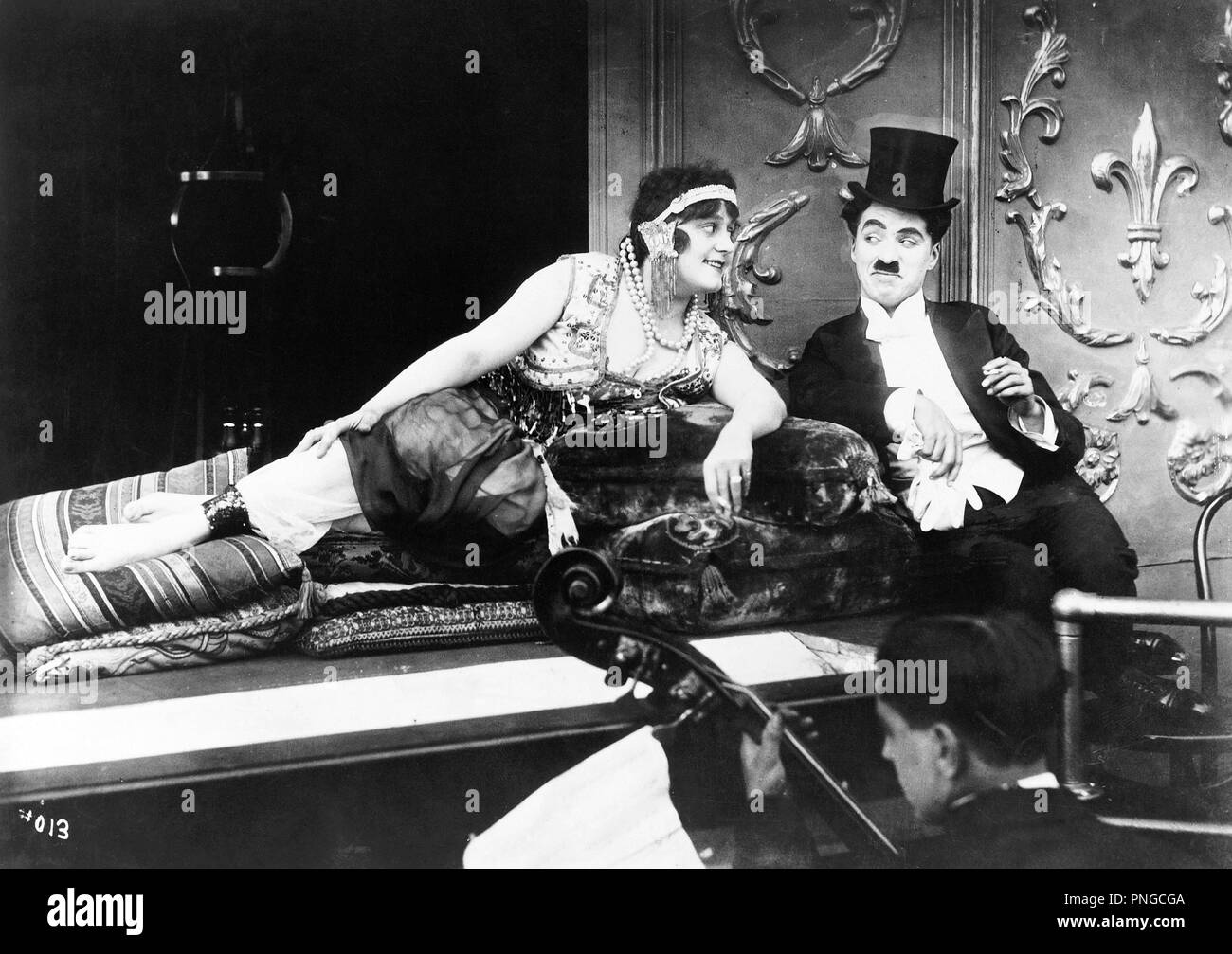 Original Film Titel: EINE NACHT IN DER SHOW. Englischer Titel: EINE NACHT IN DER SHOW. Jahr: 1915. Regisseur: Charlie Chaplin. Stars: Charlie Chaplin. Credit: ESSENAY/Album Stockfoto