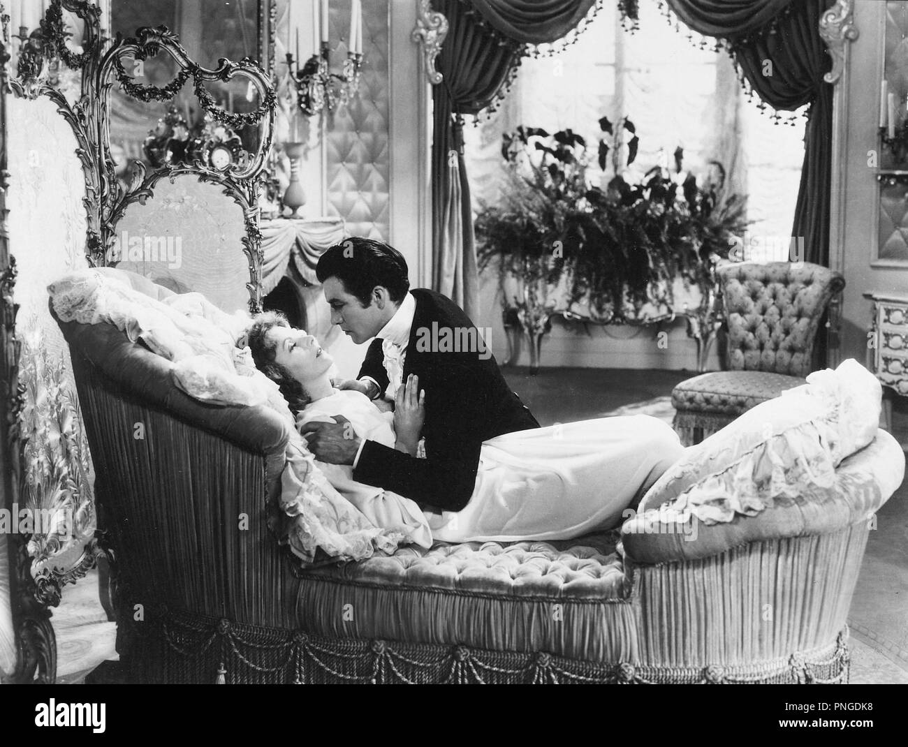 Original Film Titel: Camille. Englischer Titel: Camille. Jahr: 1936. Regie: George Cukor. Stars: Greta Garbo, Robert Taylor. Credit: M.G.M/Album Stockfoto