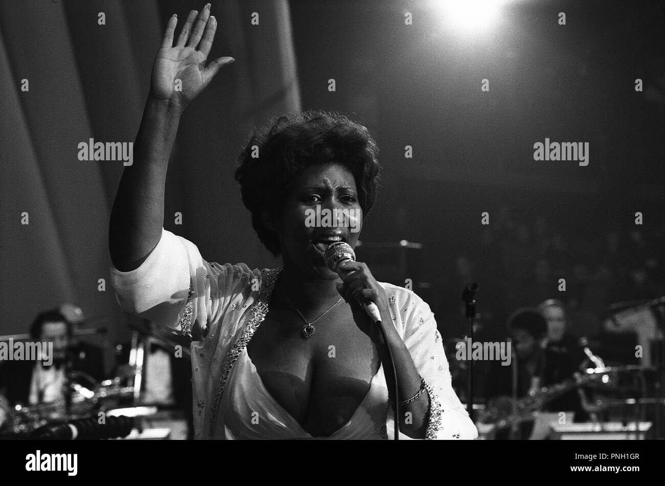 Female Rock Singer Stockfotos Und Bilder Kaufen Alamy