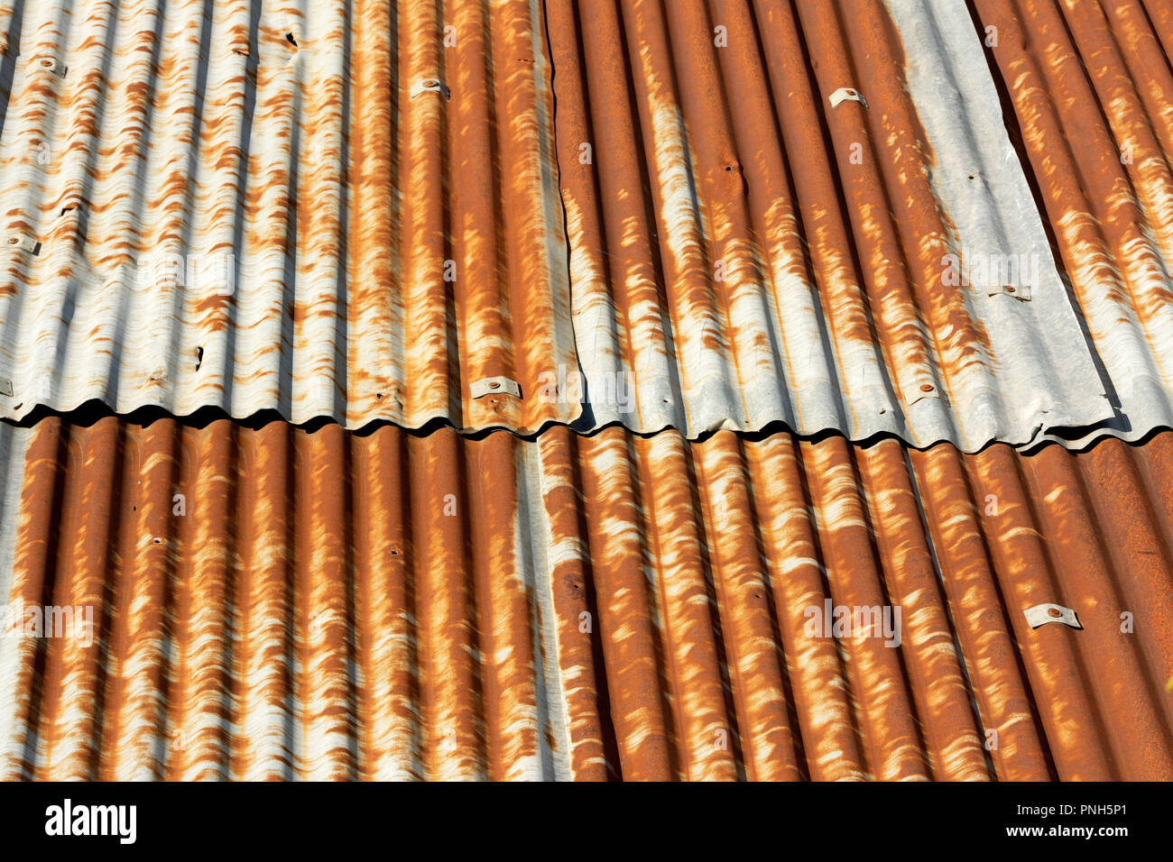 Blechdach Stockfotos & Blechdach Bilder - Alamy