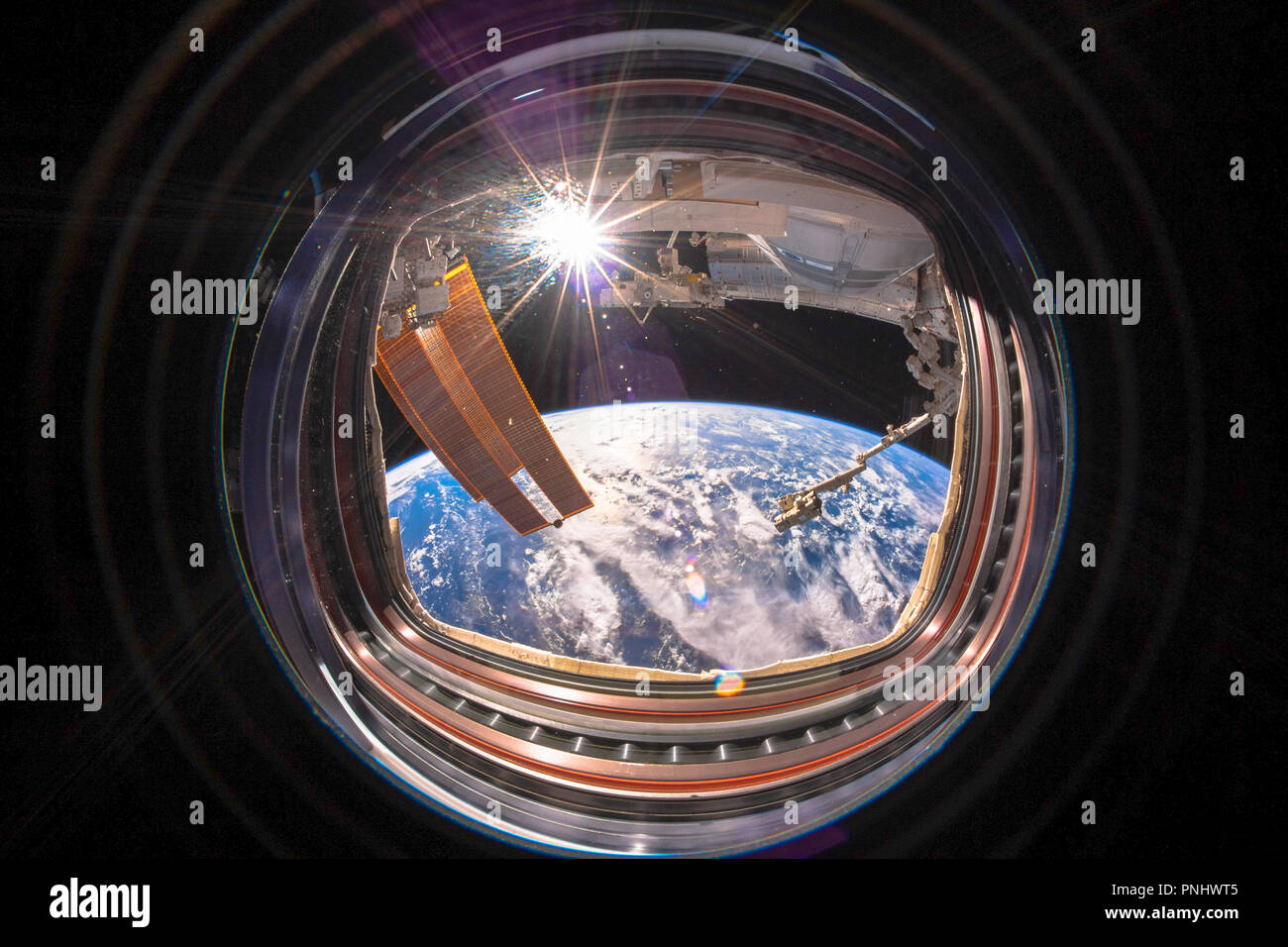 Nasa raumschiffe im weltraum -Fotos und -Bildmaterial in hoher ...