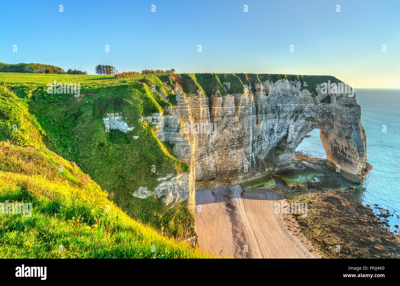 Natürliche Chalk arch bei Etretat, Frankreich Stockfoto