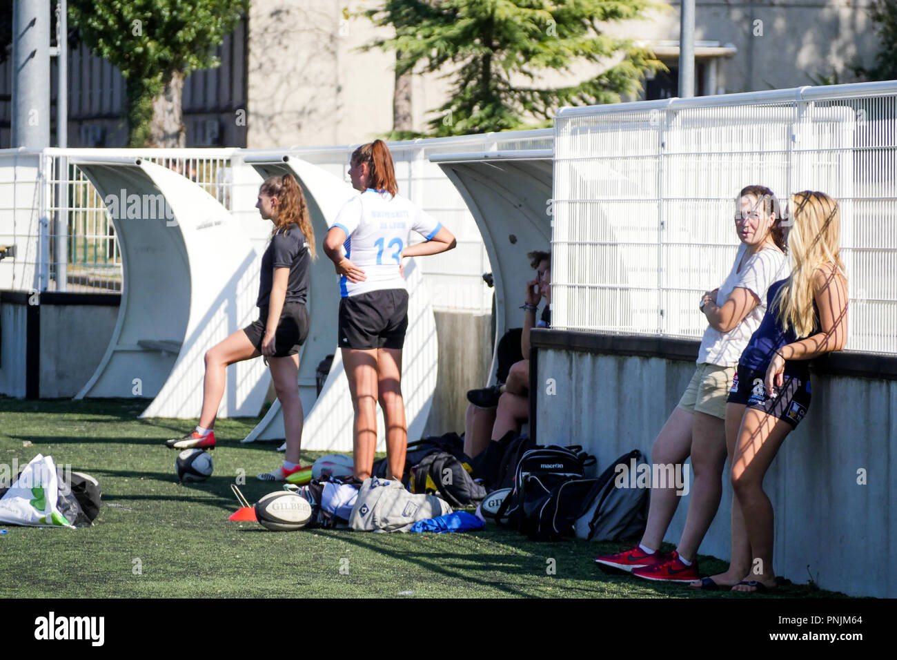 Frauen Rugby Spieler an UFRAPS STAPS höhere Schule für Sport, Villeurbanne La Doua, Frankreich Stockfoto