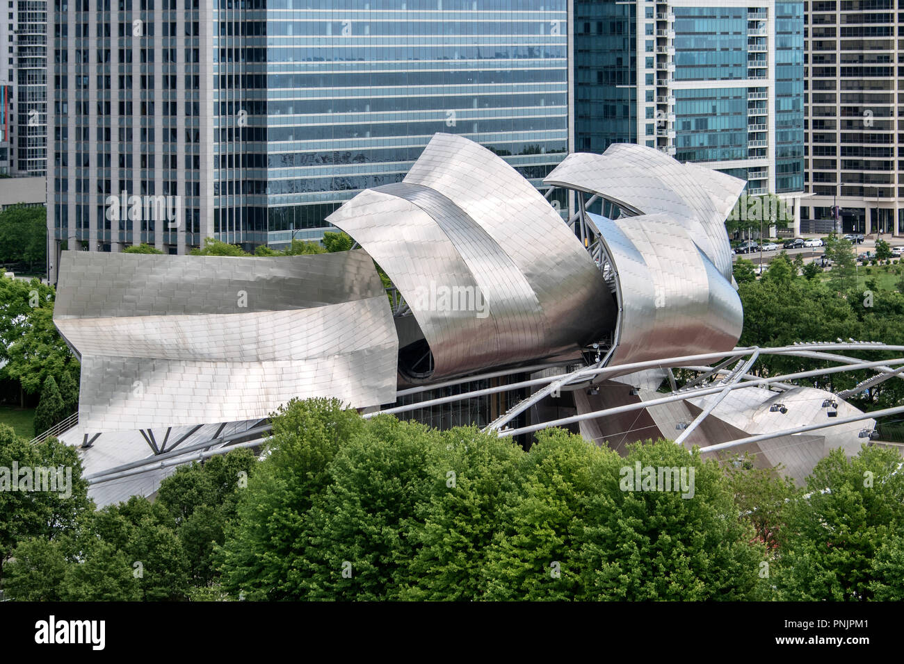 Jay Pritzker Pavilion von Architekt Frank O. Gehry in Millennium Park, Downtown Chicago, IL. Stockfoto
