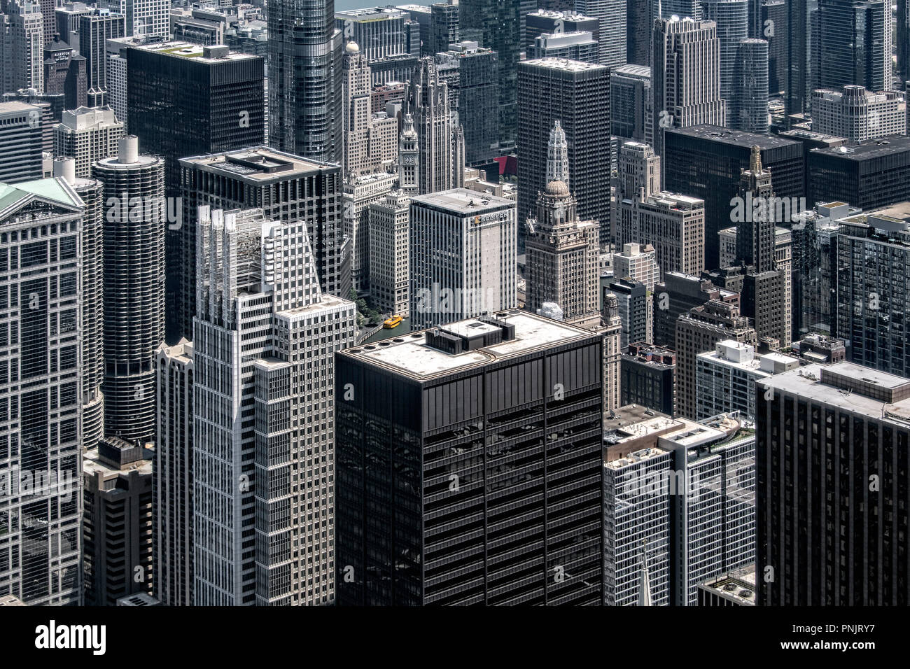 Blick auf die Wolkenkratzer von der Skydeck auf dem 103. Stockwerk des Willis Tower, Downtown, Chicago, IL. Stockfoto