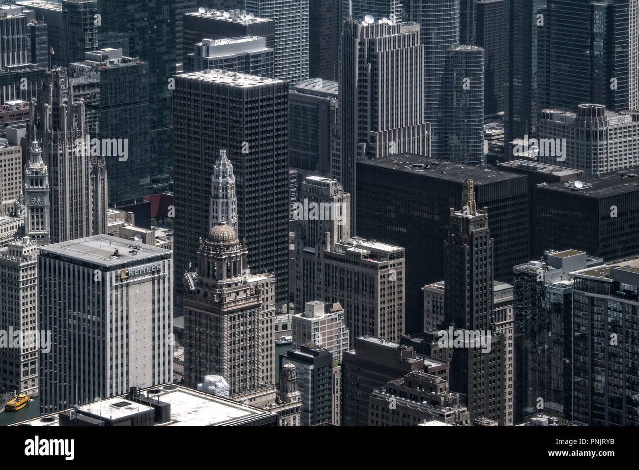 Blick auf die Wolkenkratzer von der Skydeck auf dem 103. Stockwerk des Willis Tower, Downtown, Chicago, IL. Stockfoto
