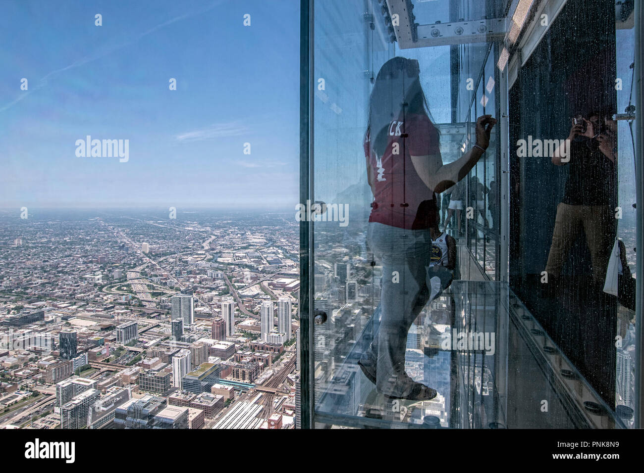 Die Einfassung, Glas Balkon auf der 103, Willis Tower, Downtown, Chicago, IL. Stockfoto