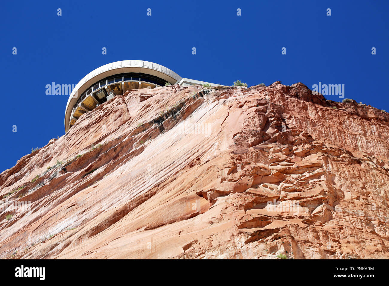 Ansicht des Visitor Center am Rand der Felswand mit Blick auf den Dam Stockfoto