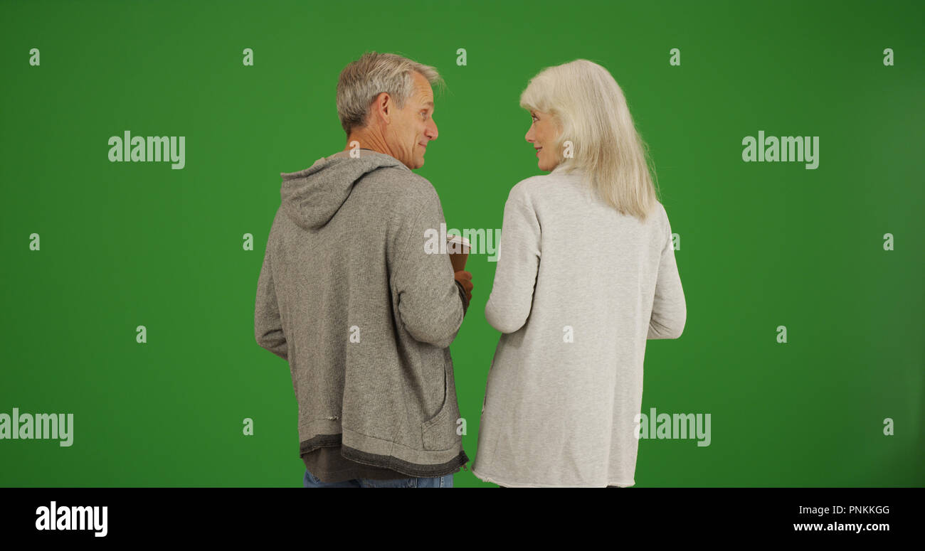 Ansicht der Rückseite des modernen ältere Paare mit Green Screen Stockfoto
