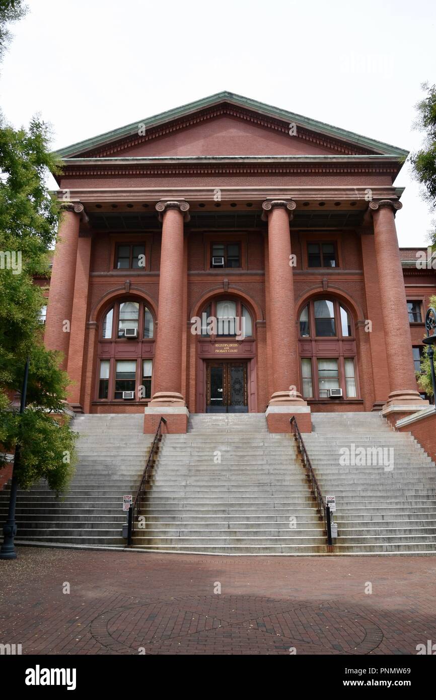 Der Middlesex County Court Komplex mit Bund zeit Arbeiten von Charles Bulfinch. bis 20. Jahrhunderts Brutalismus, Cambridge Massachusetts, USA. Stockfoto