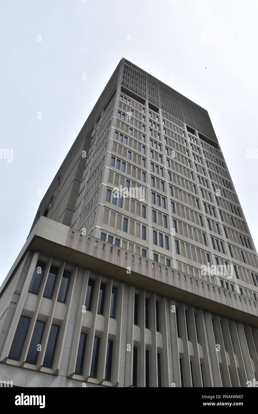 Der Middlesex County Court Komplex mit Bund zeit Arbeiten von Charles Bulfinch. bis 20. Jahrhunderts Brutalismus, Cambridge Massachusetts, USA. Stockfoto