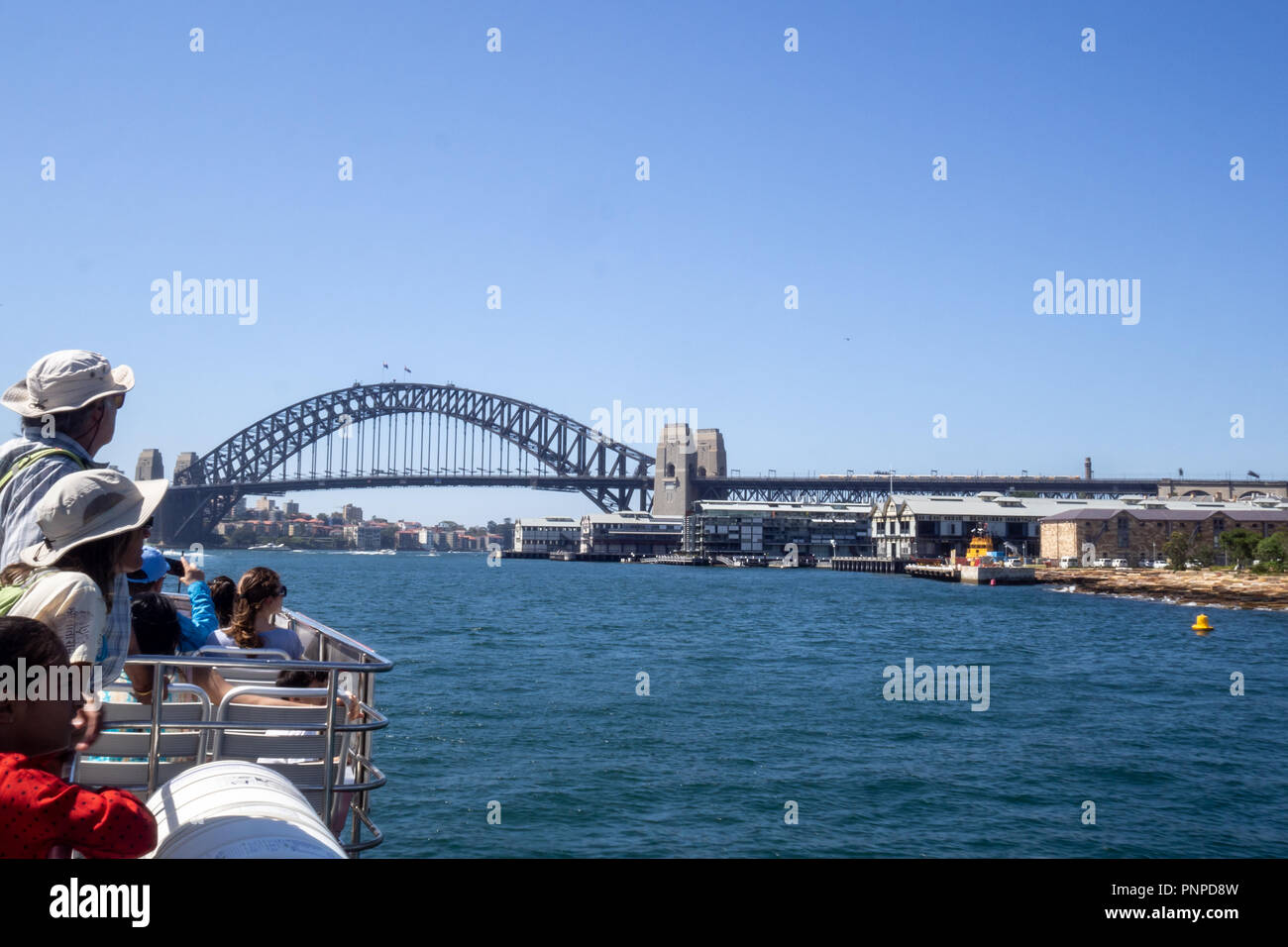 1. April 2018: Sydney, Australien: Die Harbour Bridge von einer Fähre runde Circular Quay Stockfoto