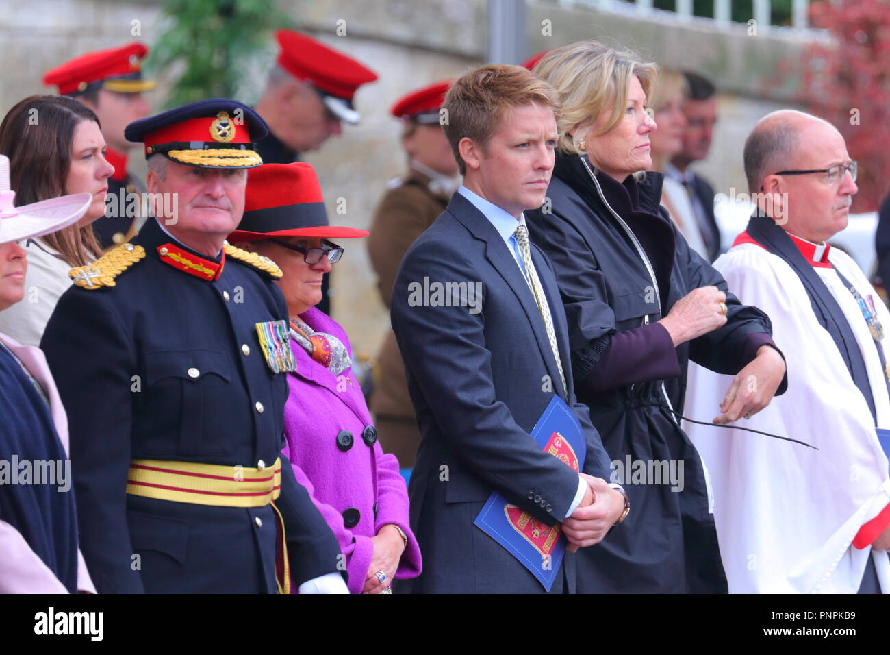 Leeds, Großbritannien. 22. September 2018. Prinz Charles Besuch in Bramham Park in Queens eigenen Yeomanry Regiment mit einem neuen Guidon vorhanden. Credit: Yorkshire Pics/Alamy leben Nachrichten Stockfoto