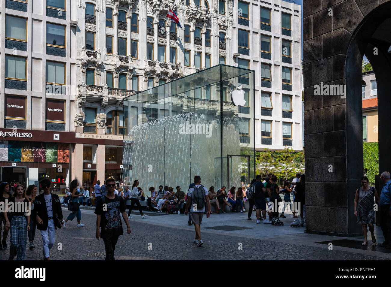 Mailand, Italien - 21 September 2018 ​: Apple Store in der Piazza Freiheit, Mailand Stockfoto