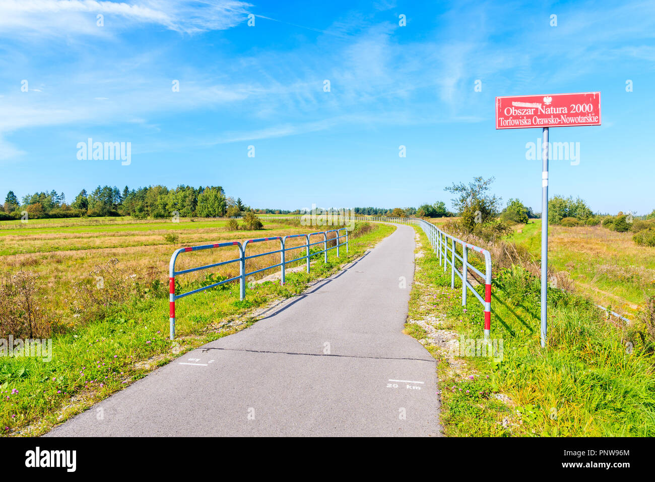 Die Tatra, Slowakei - 12.September 2018: Radweg im schönen Sommer Landschaft der Tatra in der Nähe von Czarny Dunajec, Polen. Stockfoto