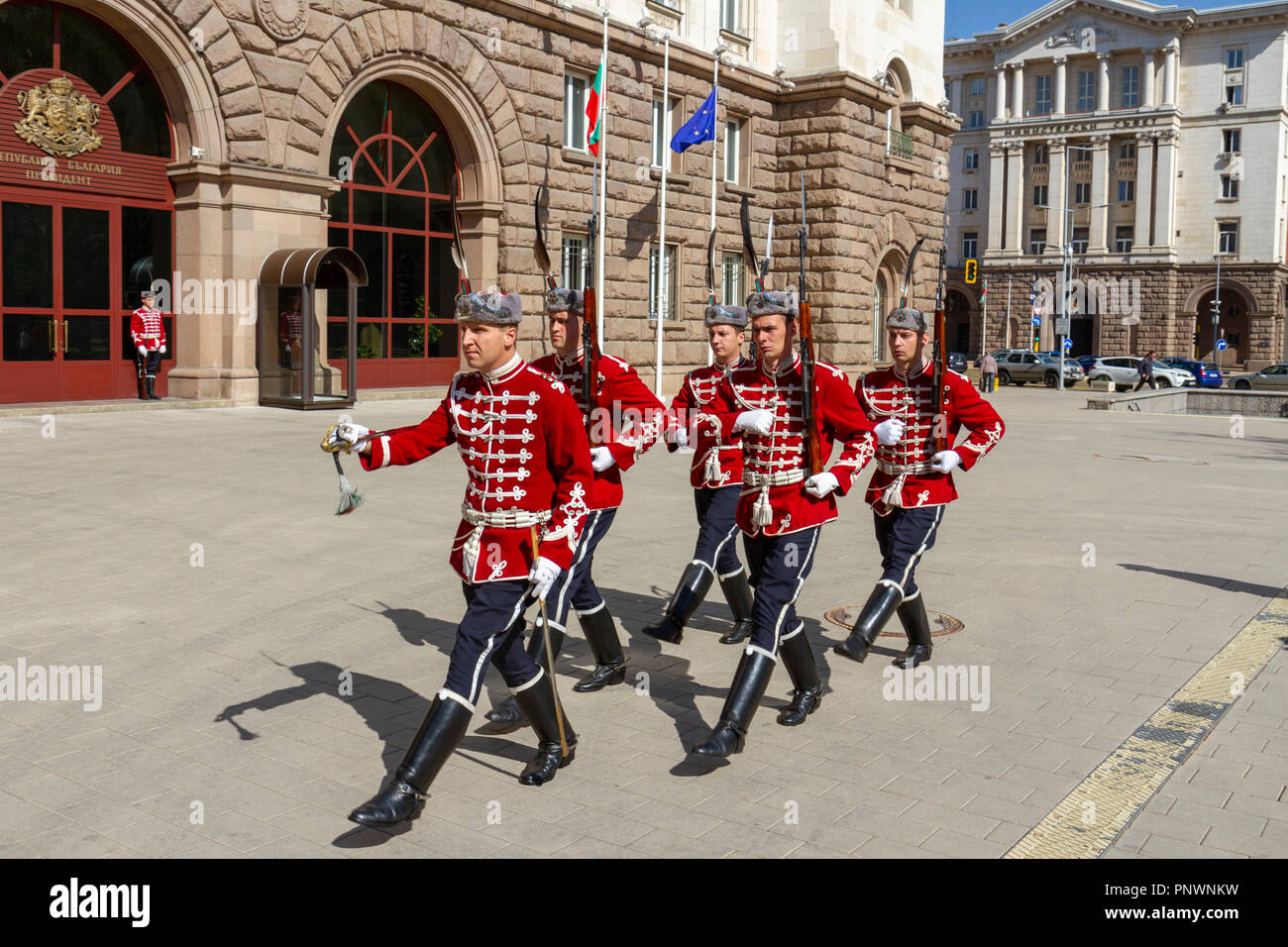 Ändern des Schutzes außerhalb der Präsidentschaft Sofia, Bulgarien. Stockfoto