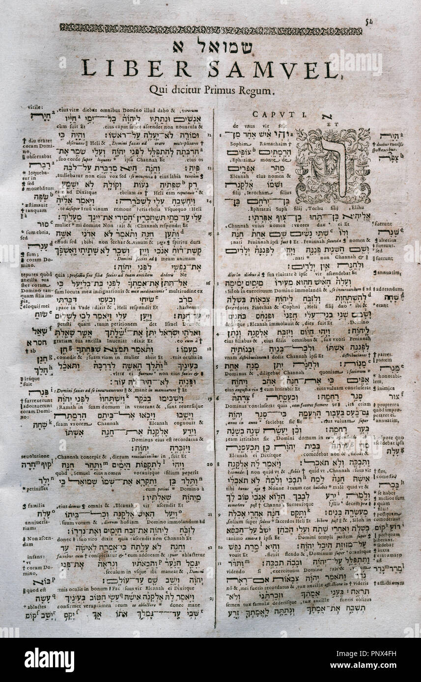Benito Arias Montano (oder Benedictus Arias Montanus) (1527 - 1598) war ein spanischer Orientalist und Editor der Antwerpener Polyglotte. Amuel's Book'. Satz von zwei Bücher der Bibel von einem historischen Charakter. Kritische Ausgabe von Benito Arias. Version Latein und Hebräisch. Gedruckt in 1581. Stockfoto