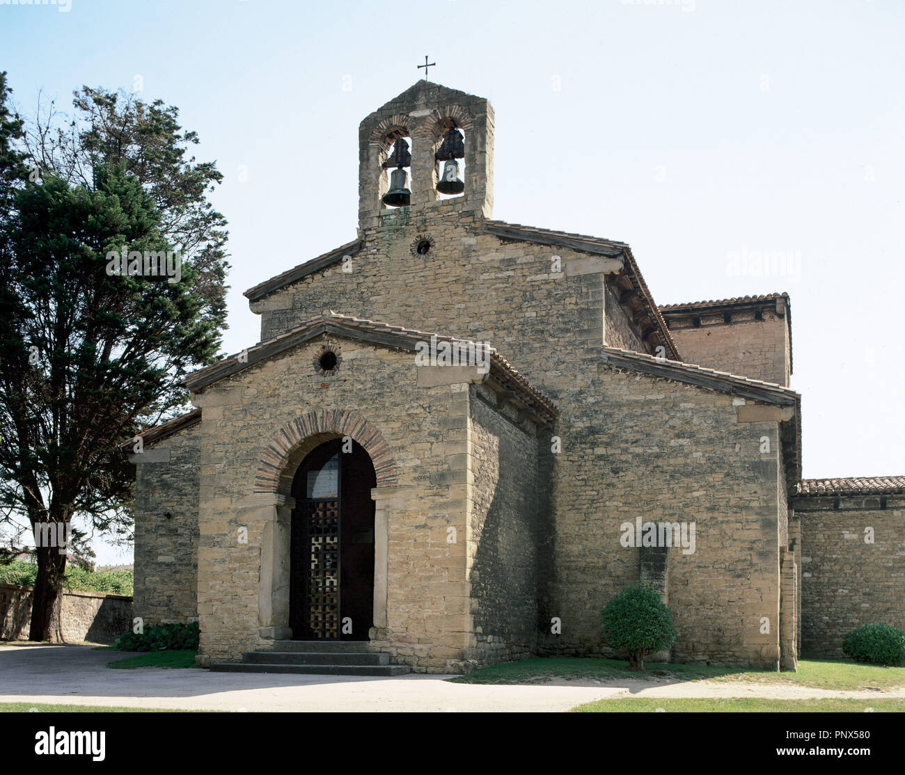 Spanien. Asturien. Oviedo. San Julian de los Prados, auch als Santullano bekannt. Pre-Ramirense Kirche vom Anfang des 9. Jahrhunderts. Stockfoto