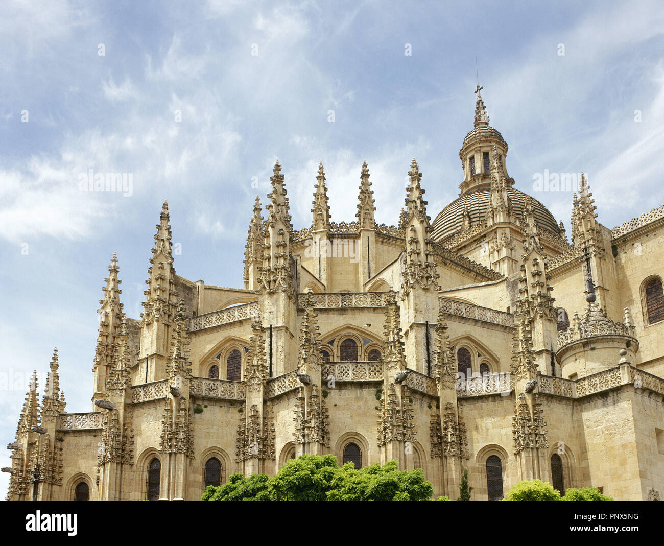 Gotische Kunst. Spanien. Segovia. Kathedrale. Zwischen 1525 und 1577 Erbaut von Juan Gil de Hontanon (1480-1526) und sein Sohn Rodrigo (1500Ð1577) bei seinem Tod beendet. Außenansicht. Detail. Stockfoto