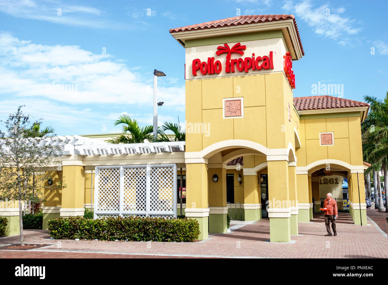 Miami Florida, Little Havana, Pollo Tropical, Restaurants, Restaurants, Restaurants, Restaurants, Cafés, Vordereingang, Business, FL180201026 Stockfoto