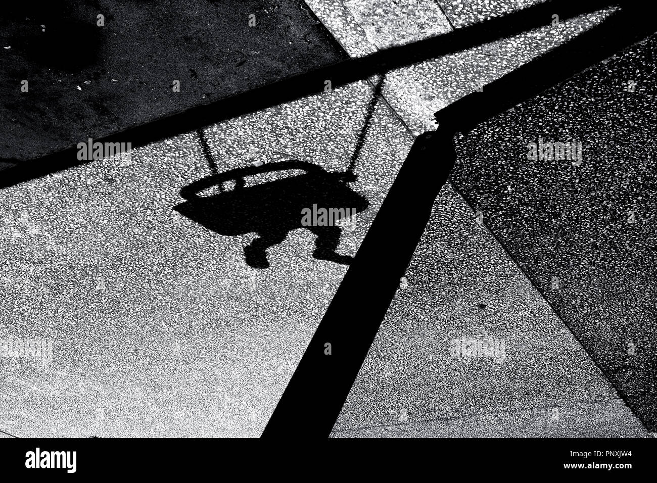 Abstraktes Bild der Kinder Schatten auf die Wippe Stockfoto