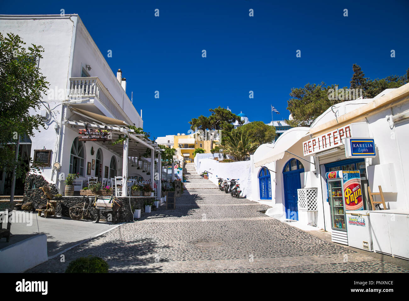 Das Zentrum der griechischen Dorf Emporio auf der Insel Santorin, Griechenland. Stockfoto