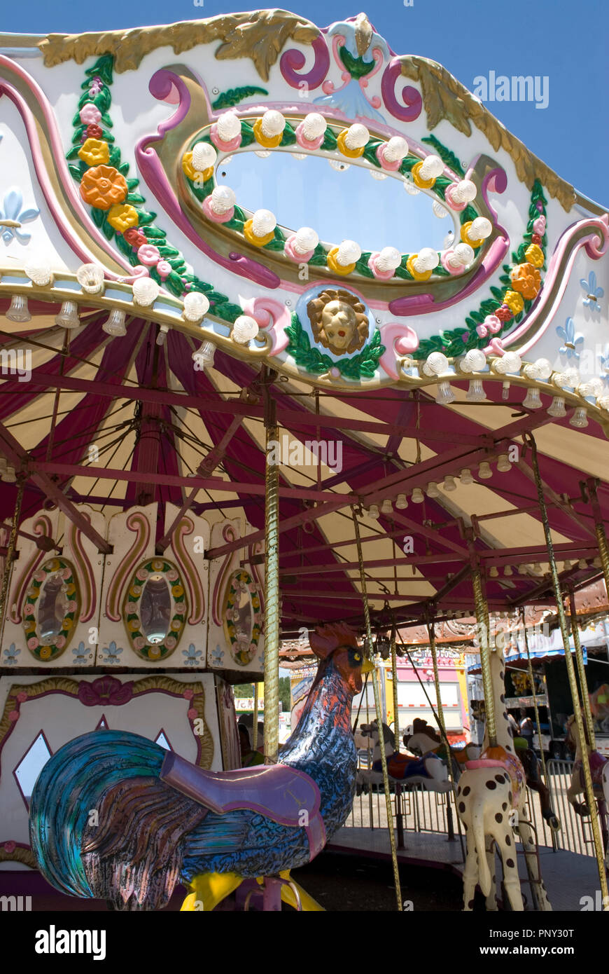 Hahn auf Karussell Fahrt am Ocean Drive Pavillon Amusement Park in North Myrtle Beach, South Carolina, USA. Stockfoto