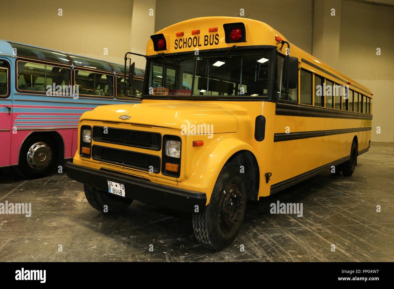 ISTANBUL, Türkei - 01. JULI 2018: Chevrolet School Bus 1982 Anzeige an Istanbul klassisches Automobil Festival Stockfoto