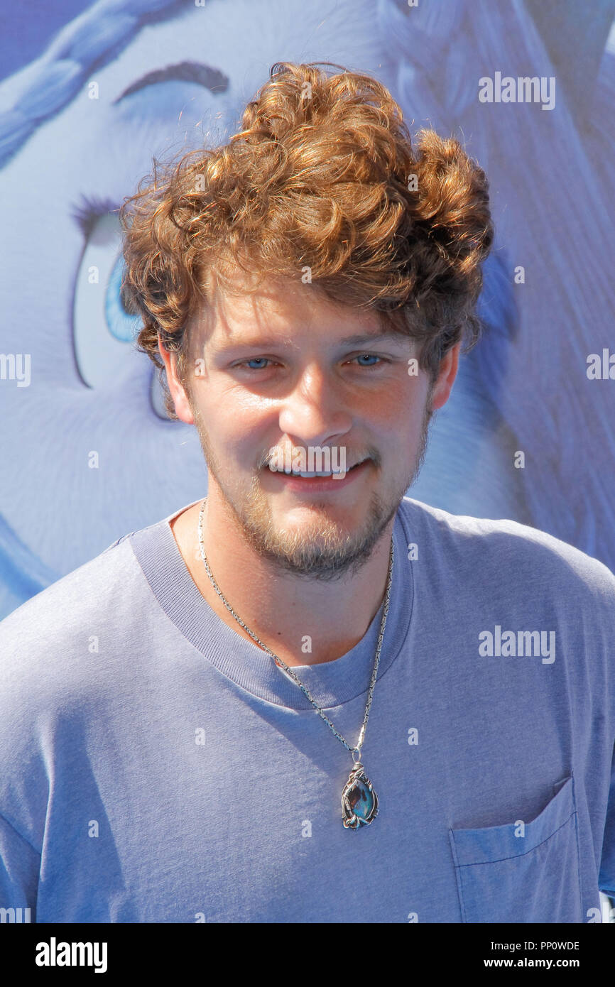 Kalifornien, USA. 22 Sep, 2018. Brett Dier bei der Premiere von Warner Bros' mallfoot' im Regency Dorf Theater in Westwood, CA, 22. September 2018 statt. Foto von Joseph Martinez/PictureLux Credit: PictureLux/Hollywood Archiv/Alamy leben Nachrichten Stockfoto