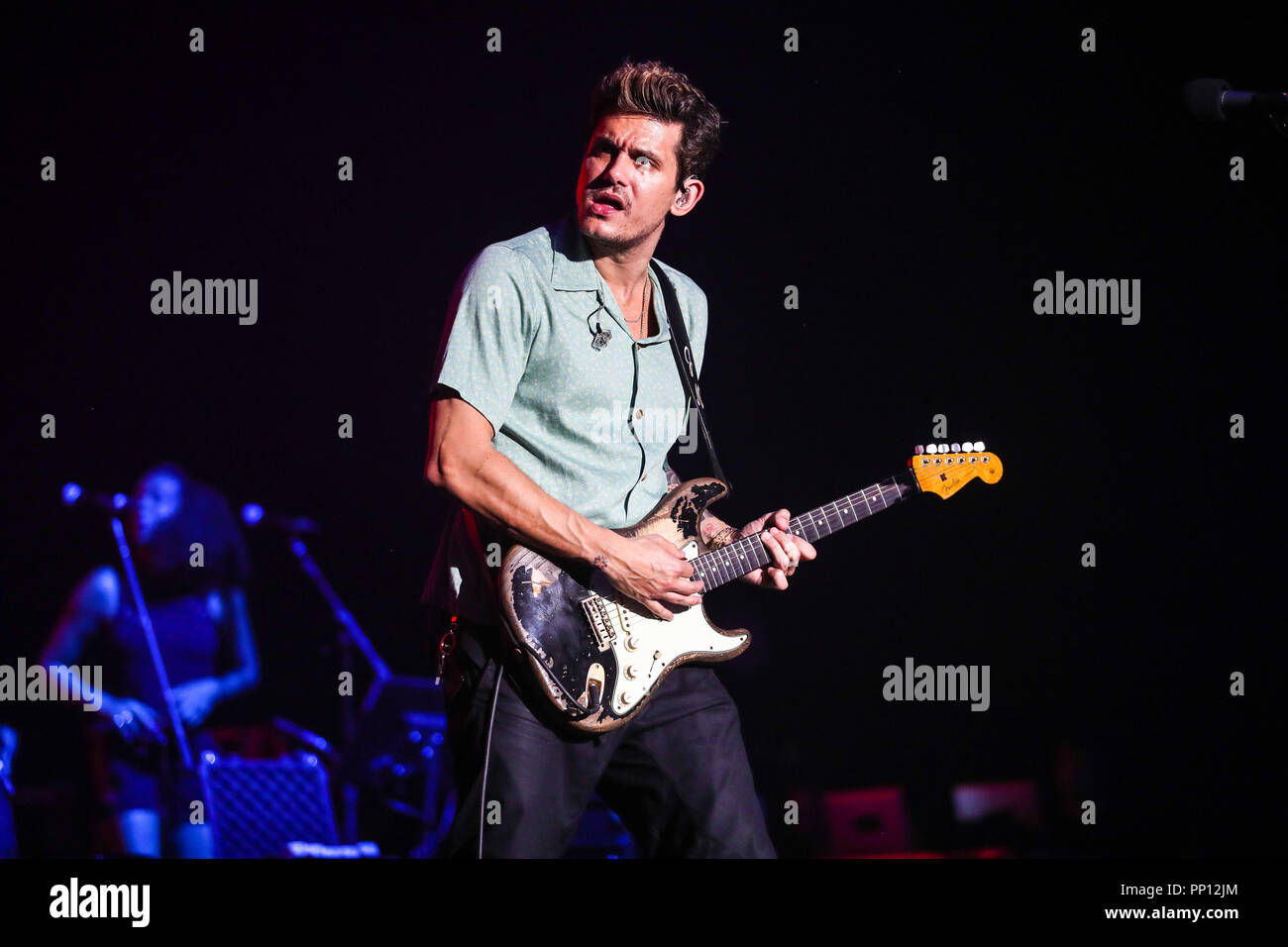 Raleigh, North Carolina, USA. 16 Aug, 2017. Musik Künstler JOHN MAYER führt in Raleigh, North Carolina als Teil seiner Tour 2017. John Clayton Mayer ist ein US-amerikanischer Sänger und Songwriter, Gitarrist und Musikproduzent. Credit: Andy Martin jr./ZUMA Draht/Alamy leben Nachrichten Stockfoto