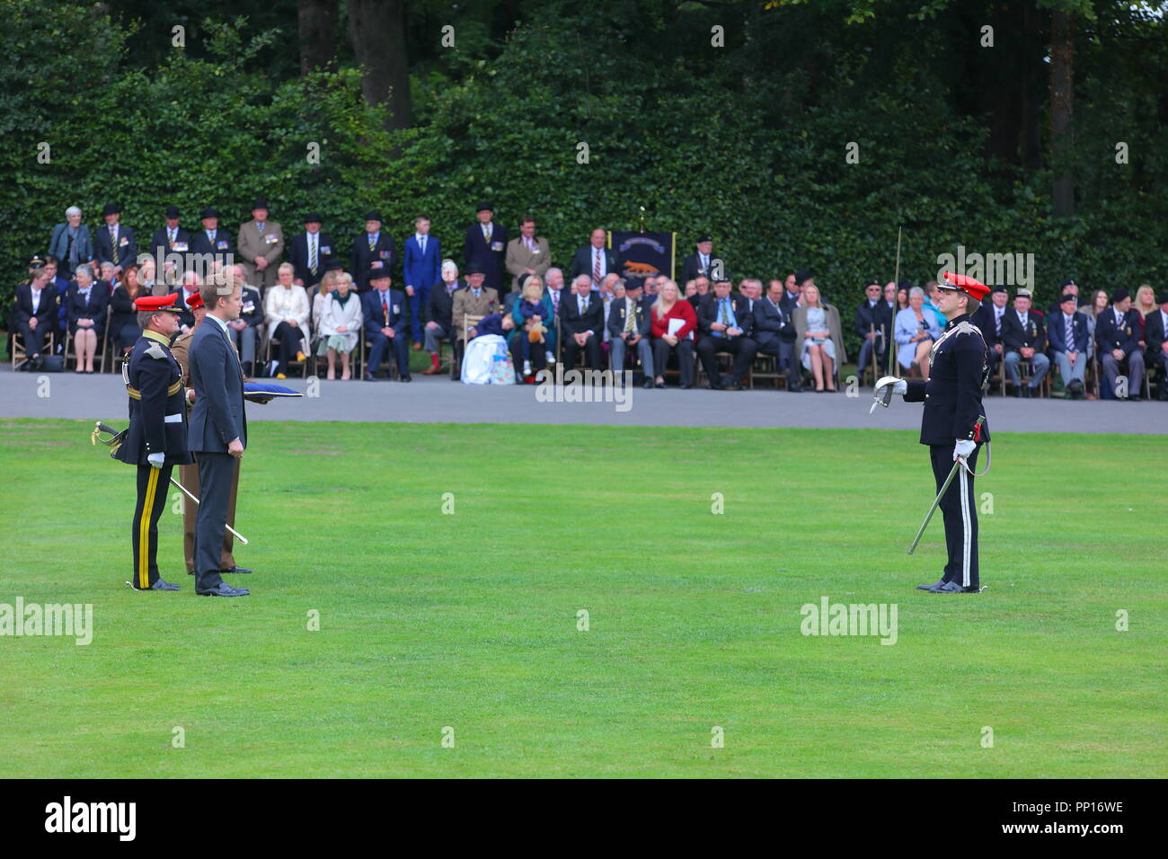 Bramham Park, Großbritannien. 22 Sep, 2018. Hugh Grosvenor der 7. Herzog von Westminster eine Weihe Service & Präsentation eines neuen Guidon zu den Königinnen die eigenen Yeomanry besucht, auch durch seine königliche Hoheit Prinz von Wales bei Bramham Park in Leeds 22 September 2018 Quelle: Yorkshire Pics/Alamy Live News besucht Stockfoto