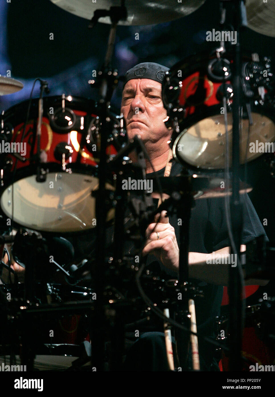 Neil Peart mit Rush führt in Konzert im BankAtlantic Center in Sunrise, Florida am 13. April 2008. Stockfoto