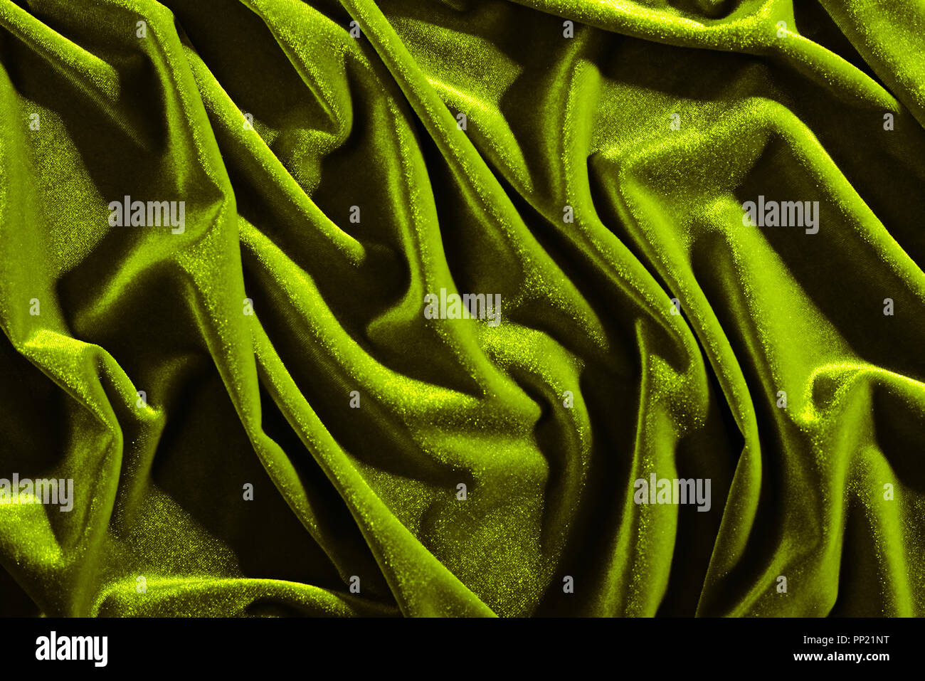 Olive Farbe velvet Textil für Hintergrund oder Textur, zerknittert und Schatten Stockfoto