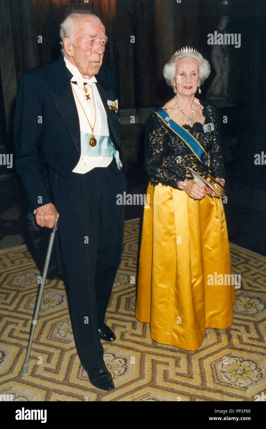Prins Bertil und Prinzessin Lilian zu einem königlichen Abendessen auf Stockholm Palace Stockfoto