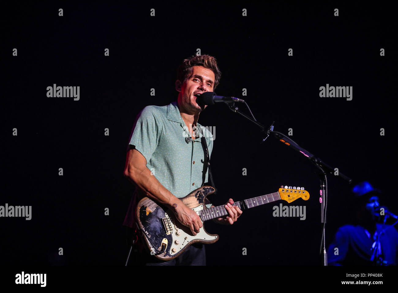 Musik Künstler JOHN MAYER führt in Nord-carolina als Teil seiner Tour 2017. John Clayton Mayer ist ein US-amerikanischer Sänger und Songwriter, Gitarrist und Musikproduzent. Stockfoto