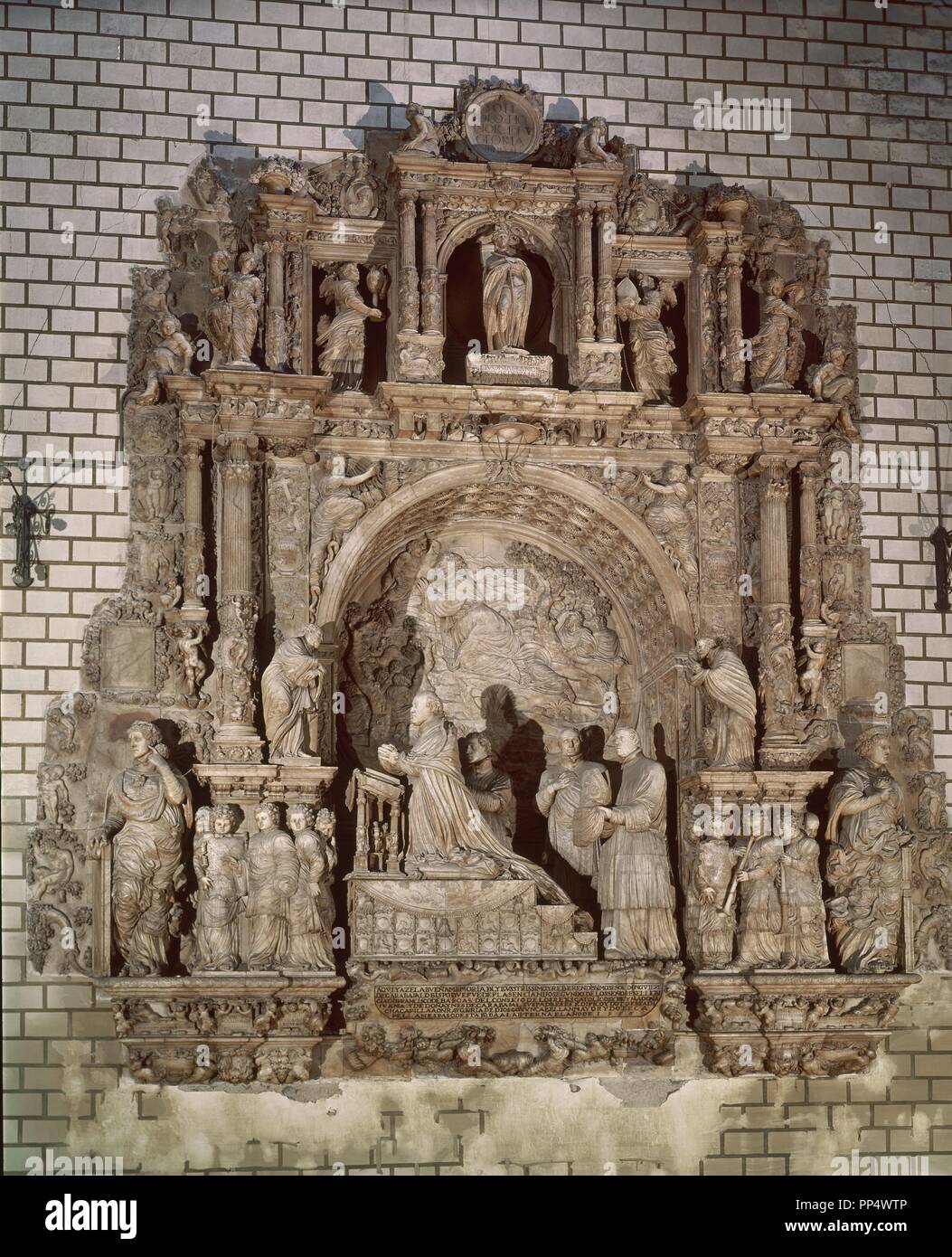 DE SEPULCRO GUTIERRE DE VARGAS - 1535 - ALABASTRO - ESTILO PLATERESCO. Autor: GIRALTE FRANCISCO. Lage: Capilla del Obispo. MADRID. Spanien. Stockfoto