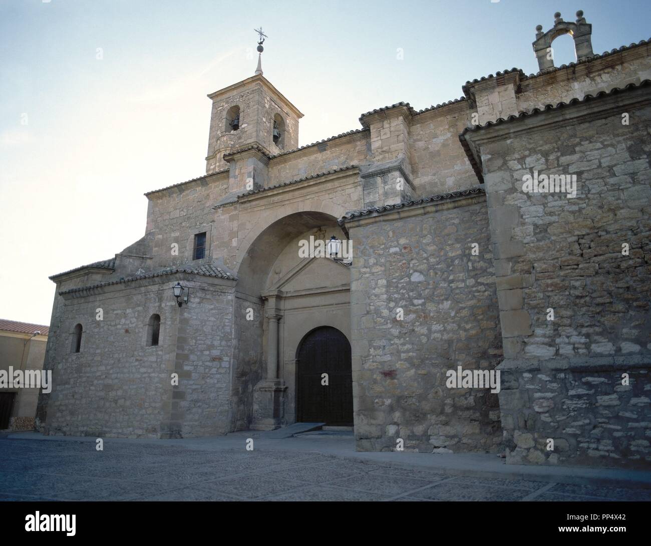Spanien. Kastilien-La Mancha. Mota del Cuervo. Kirche von St. Michael. 15.-17. Jahrhundert errichtet. Ansicht. Von außen. Stockfoto