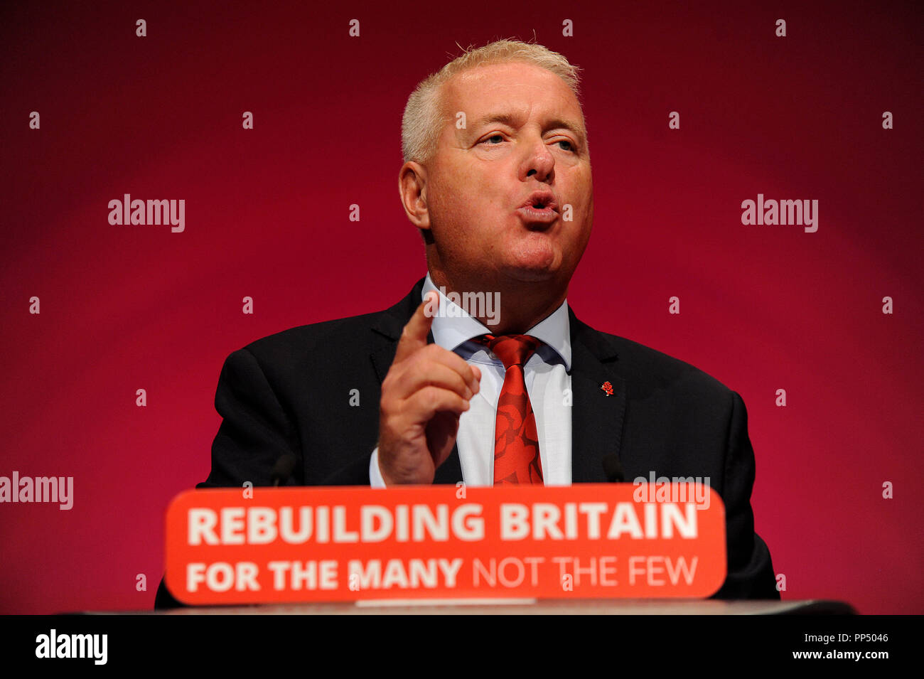 Liverpool, England. 23. September, 2018. Ian Lavery MP, liefert seine Rede auf der Konferenz über das Thema der Demokratie Änderungen überprüfen, am Morgen des ersten Tages der Labour Party jährliche Konferenz im ACC Conference Center. Kevin Hayes/Alamy leben Nachrichten Stockfoto