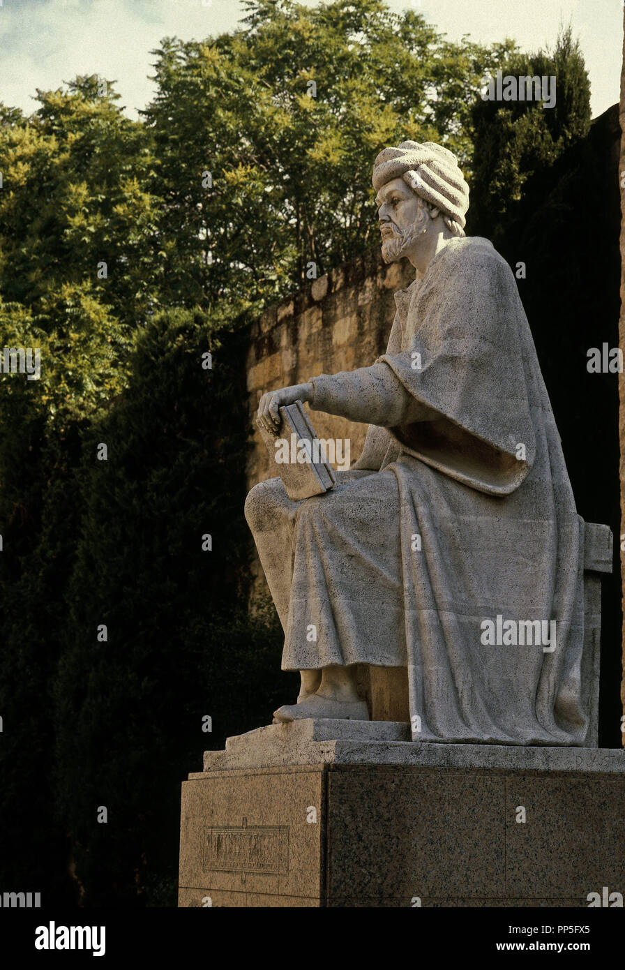 Denkmal für AVERROES 1126/98 - arabische Philosoph, Astronom, Arzt und Denker. Lage: an der Außenseite. Spanien. Stockfoto