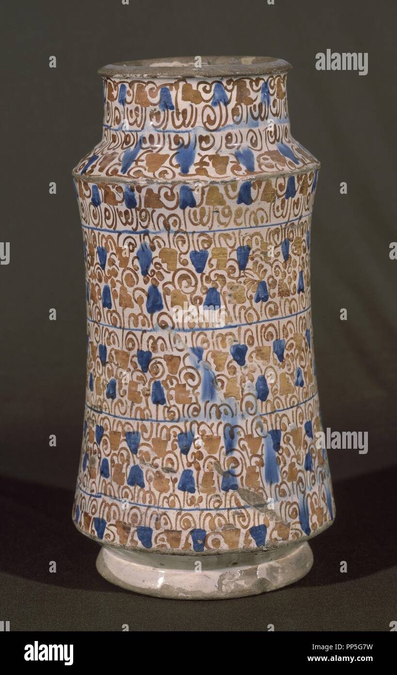 Keramik APOTHEKE JAR. MANISES. 15. JAHRHUNDERT. Lage: MUSEO ARQUEOLOGICO NACIONAL - coleccion. MADRID. Spanien. Stockfoto