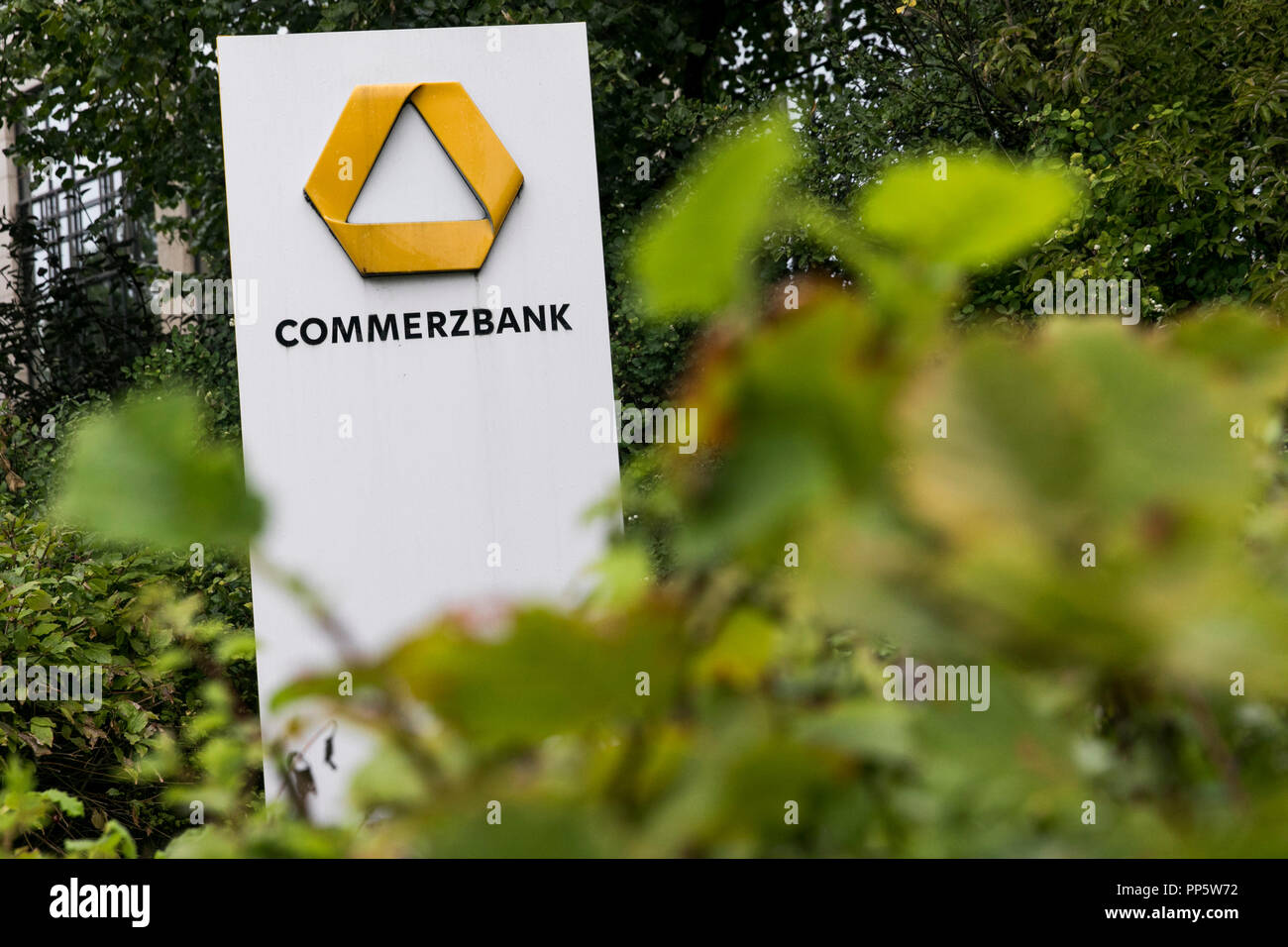 Ein logo Zeichen außerhalb von besetzt von der Commerzbank in München, Deutschland, am 31. August 2018. Stockfoto