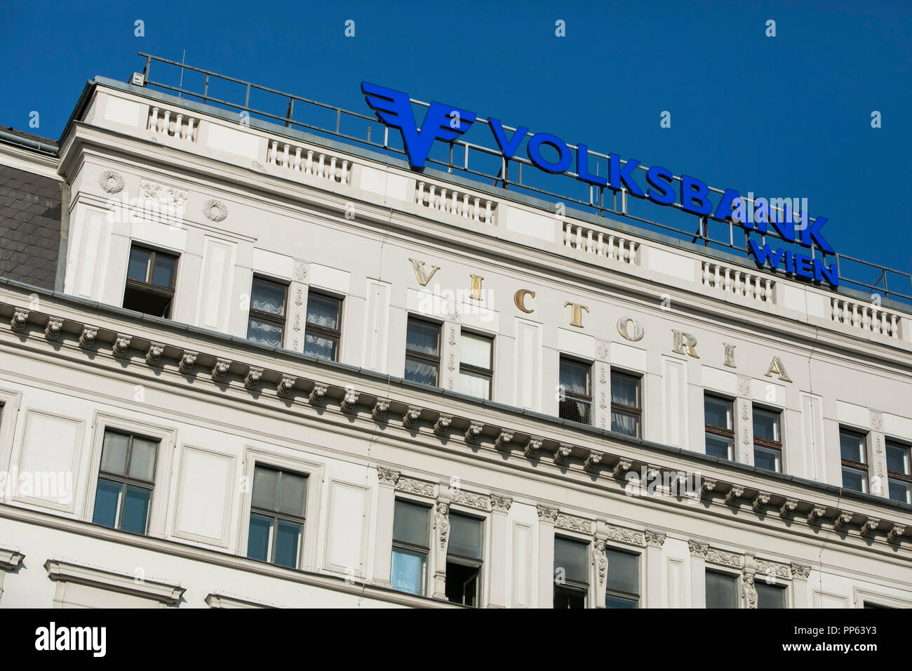 Ein logo Zeichen außerhalb des Hauptsitzes der Volksbank Wien in Wien, Österreich, am 6. September 2018. Stockfoto